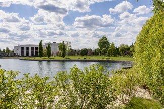 Обзор коттеджного поселка «Ренессанс Парк» на Новорижском шоссе. Блог агентства недвижимости Bright Estate