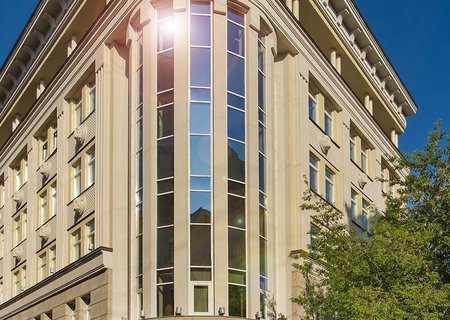 У Патриарших