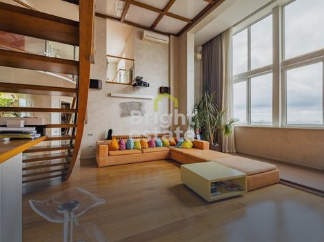 Купить двухуровневую квартиру в жилом комплексе Шмитовский. ID 16880