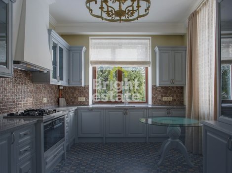 КП Бенилюкс Резиденции - купить дом 370 кв.м. на участке 28 соток. ID 21511