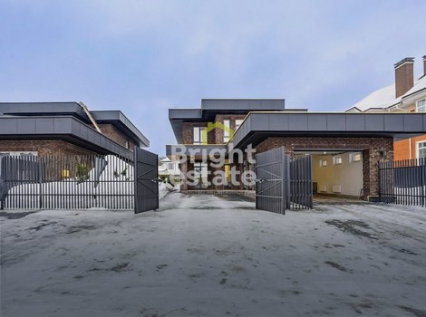 Купить загородный дом в духе архитектуры Фрэнка Ллойда Райта в КП Русская деревня. ID 22819