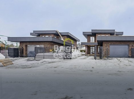 Купить загородный дом в духе архитектуры Фрэнка Ллойда Райта в КП Русская деревня. ID 22819