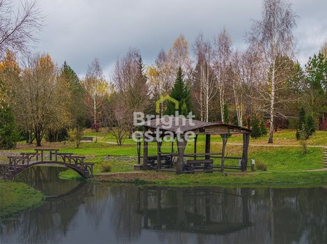 Купить участок на первой линии у реки в КП Монтевиль. ID 23045