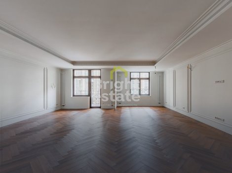 Купить 4-комнатную квартиру с новым ремонтом в комплексе премиум-класса Grand DeLuxe на Плющихе. ID 23070