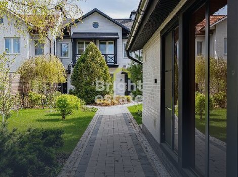 Купить таунхаус с панорамными окнами в КП Петровский. ID 23181