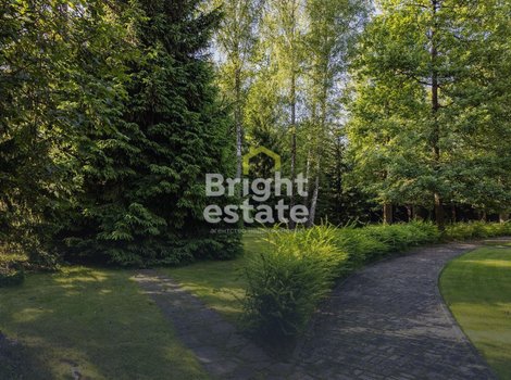 Продажа просторного дома 1825 кв.м. в КП Тайм. ID 23285