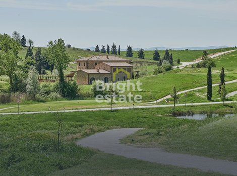 Купить виллу в Италии, Тоскана, Castelfalfi Resort. ID 9826