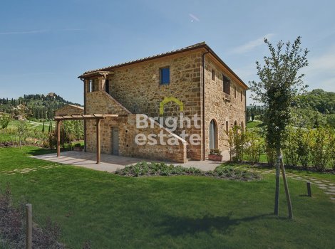 Купить виллу в Италии, Тоскана, Castelfalfi Resort. ID 9826