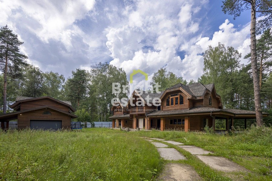 Продажа загородного дома из канадского кедра в коттеджном поселке Павловский лес. ID 11046