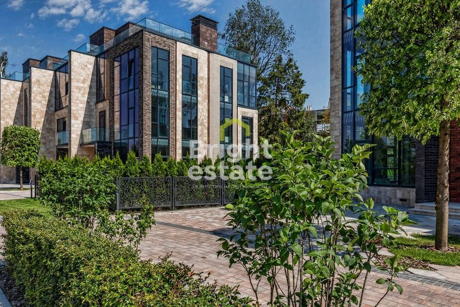 Продается таунхаус с эксплуатируемой кровлей в ЖК Park Fonte. Лот №12208 Продается таунхаус с эксплуатируемой кровлей в ЖК Park Fonte. ID 12208