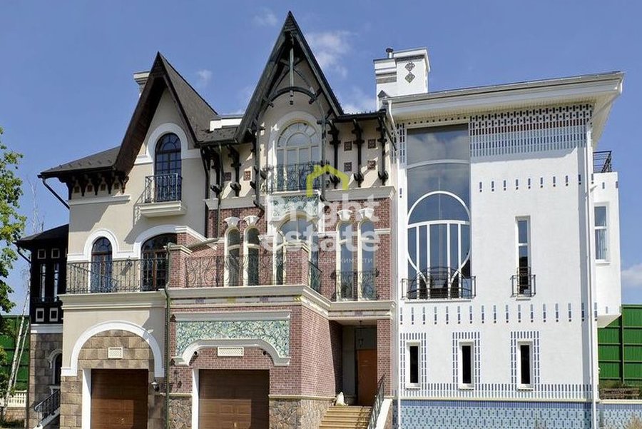 Купить 4-уровневый таунхаус в поселке Довиль. ID 16049