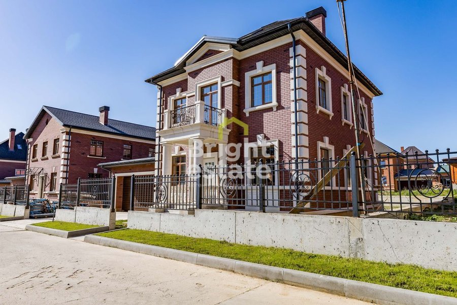 Купить 3-этажный дом 350 кв.м. в поселке Anosino Village. Лот №16927 Купить 3-этажный дом 350 кв.м. в поселке Anosino Village. ID 16927