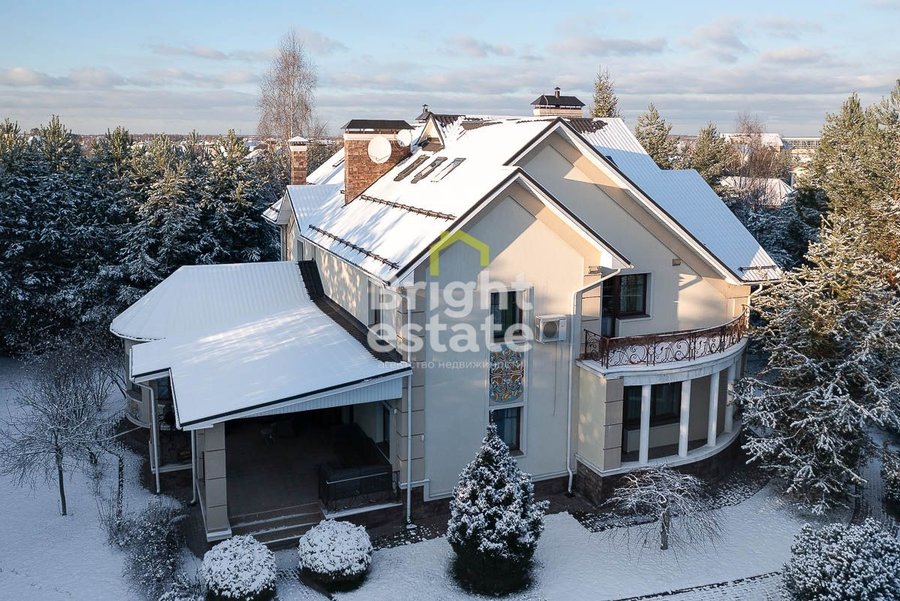 Арендовать большой дом с камином в КП Резиденции Бенилюкс. ID 17036