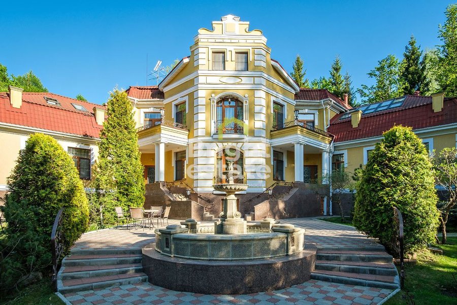 Купить резиденцию 1100 кв.м. в КП Лесной простор-2. ID 17947