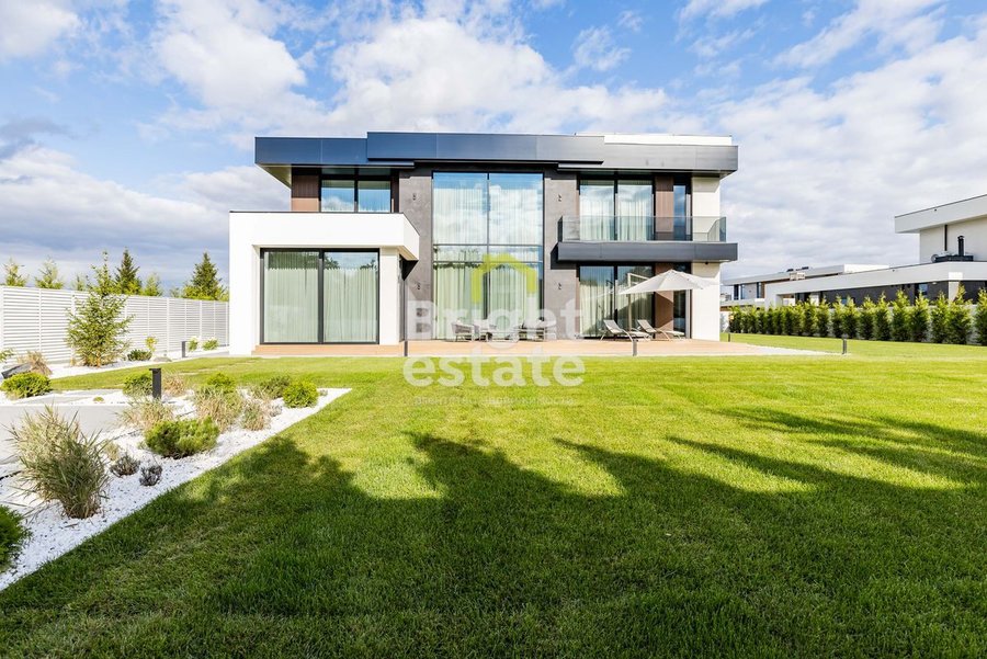 Купить коттедж 505 кв.м. в поселке Райт Хиллс Премиум. ID 20819