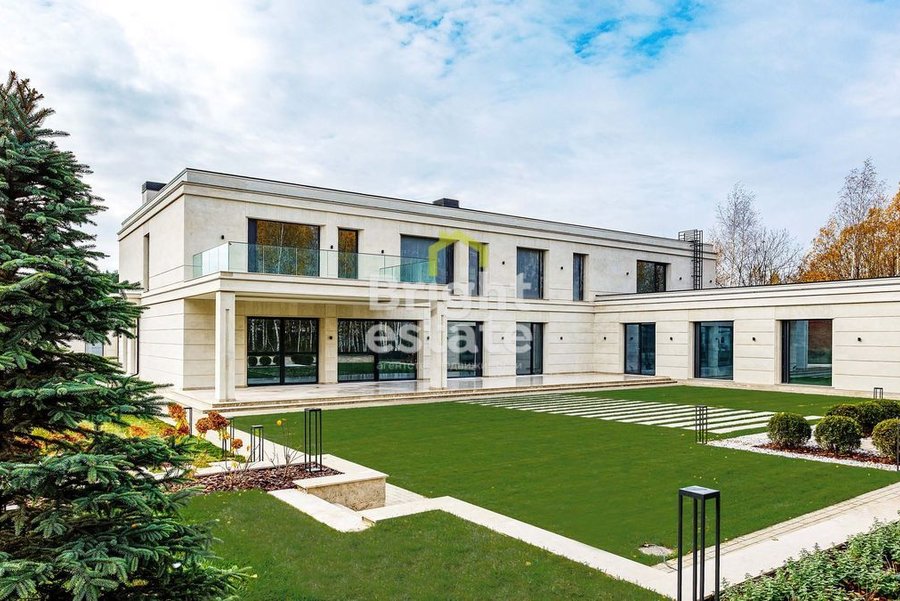 Купить резиденцию 1500 кв.м. в КП Ромашково. ID 23026