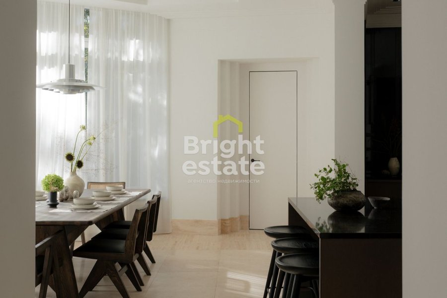 Продажа загородной виллы в поселке Лебединое озеро. ID 23110