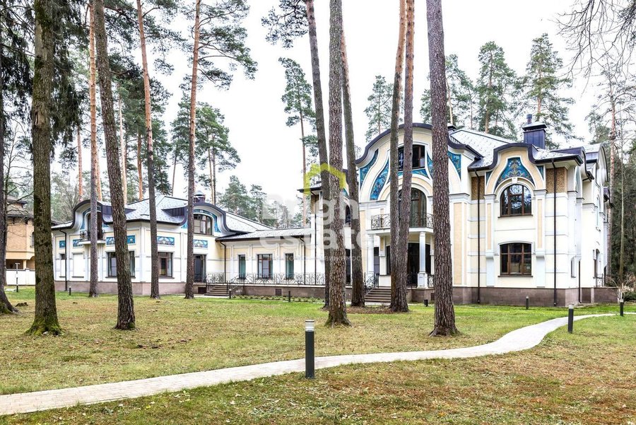 Купить резиденцию 2100 кв.м. в КП Сады Майендорф. ID 23225