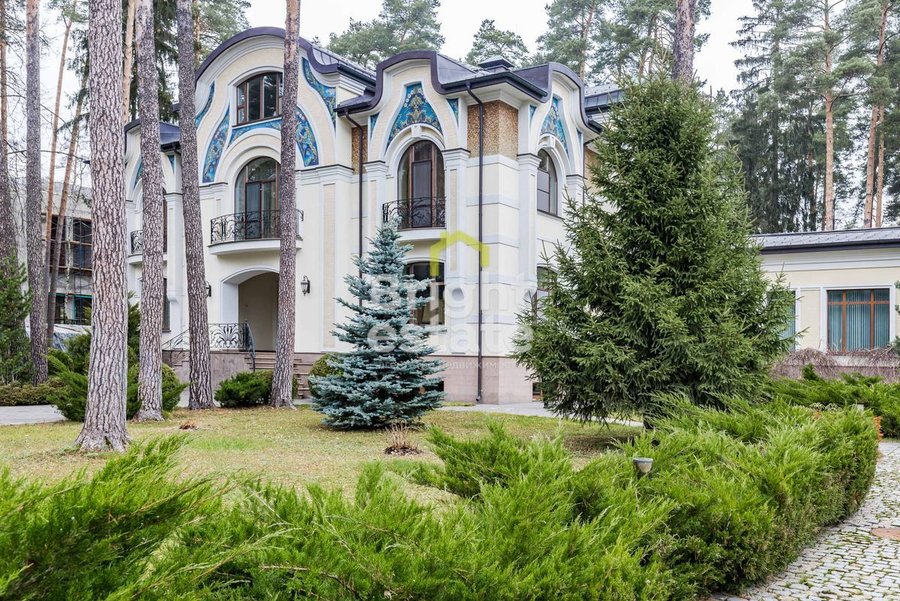 Купить резиденцию 2100 кв.м. в КП Сады Майендорф. ID 23225