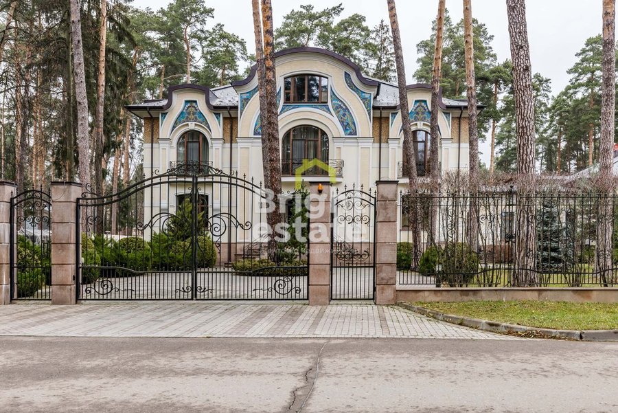 Купить резиденцию 2100 кв.м. в КП Сады Майендорф. ID 23225