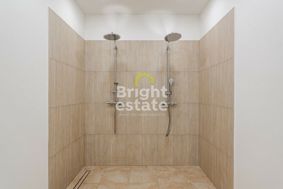 Продажа коттеджа 1000 кв.м. в КП Резиденции Бенилюкс. ID 23638