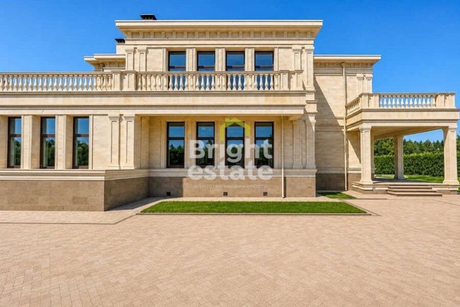 Купить коттедж 575 кв.м. на участке 22,6 соток в КП Ренессанс парк. ID 23974