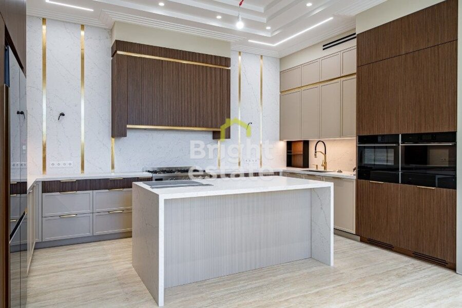 Купить коттедж 575 кв.м. на участке 22,6 соток в КП Ренессанс парк. ID 23974