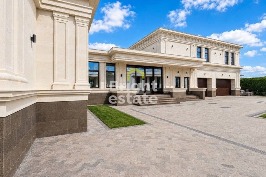 Купить коттедж 575 кв.м. на участке 22,6 соток в КП Ренессанс парк. ID 23974