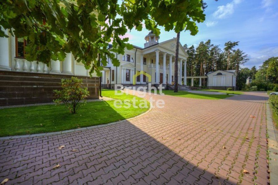 Купить загородный дом на большом лесном участке в КП Николино. ID 2771