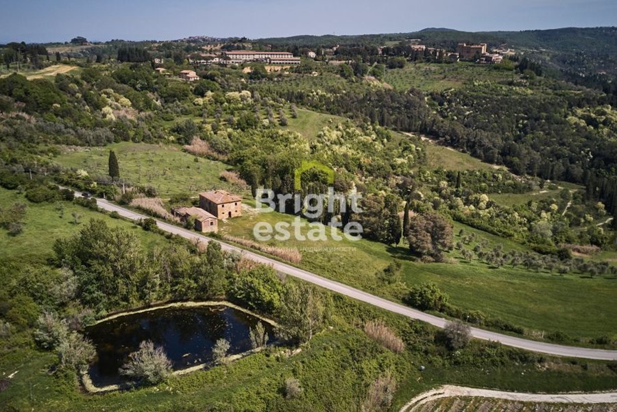 Продажа виллы Via Nova 560 кв.м. в жилом комплексе Castelfalfi, Toscana. ID 9823